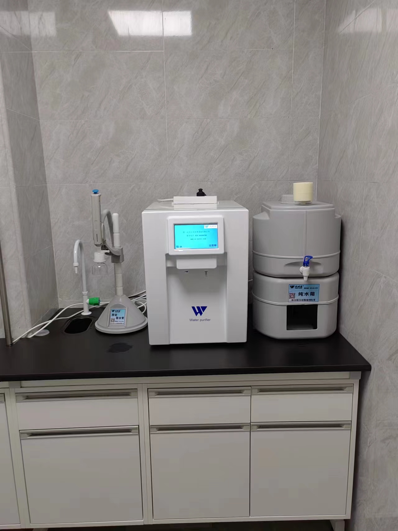 為什么那么多人選擇實(shí)驗室超純水機？